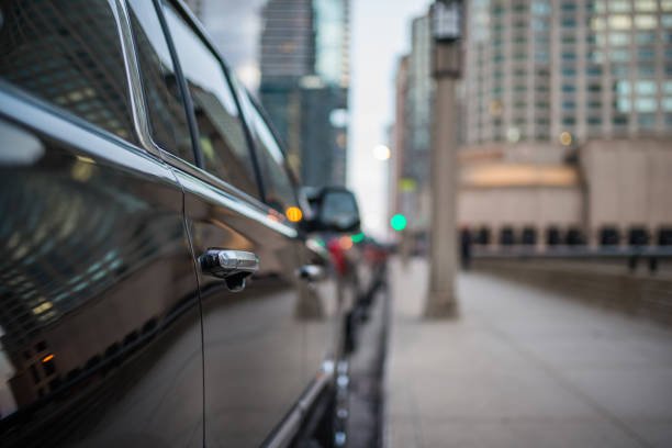 5 Key Differences Between Black Car Service and Limos